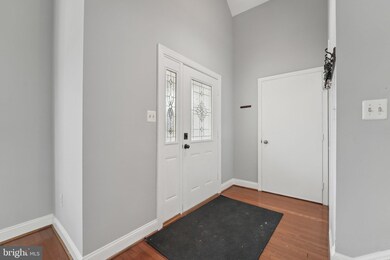 7113 Carriage Hill Dr, Laurel, MD 20707 - photo 2