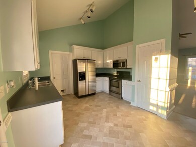 925 Selwood Ln, Winterville, NC 28590 - photo 4