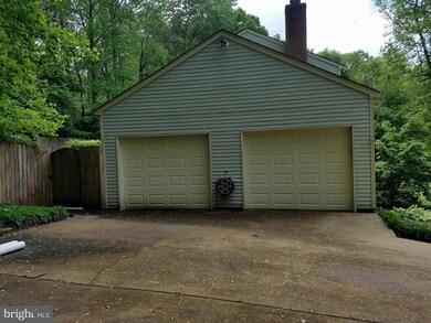 310 Woodfield Dr, Spotsylvania, VA 22553 - photo 2