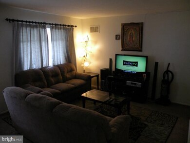 128 Polk Dr, Manassas Park, VA 20111 - photo 4