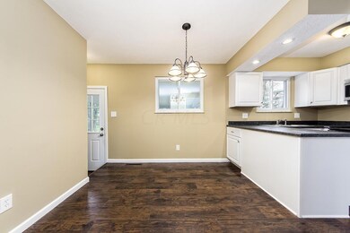 5055 Holbrook Dr, Columbus, OH 43232 - photo 4