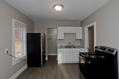 81 Hayden Ave, Springfield, MA 01109 - photo 5