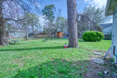 242 Hyta St, Houston, TX 77018 - photo 3