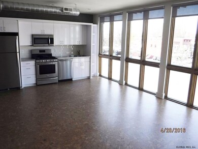 423 Madison Ave, Albany, NY 12210 - photo 4