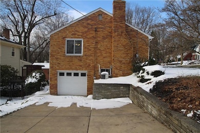 Garage/driveway