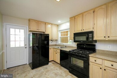 8313 Greeley Blvd, Springfield, VA 22152 - photo 7