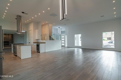 11212 Leo Collins Dr, El Paso, TX 79936 - photo 3