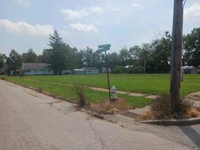 On Jefferson Avenue, Vincennes