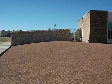 1601 Catham Cir, Horizon City, TX 79928 - photo 2