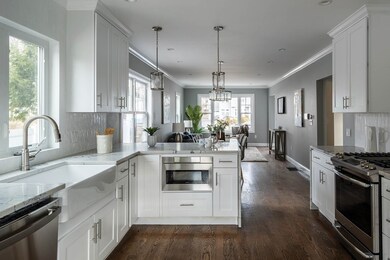 860 Watertown St unit 860, Newton, MA 02465 - photo 2