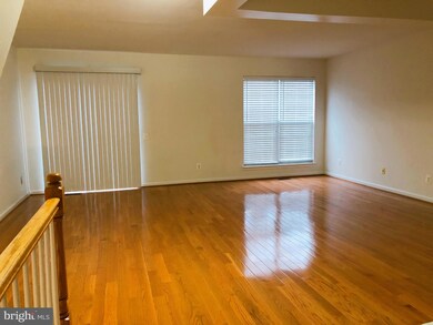 1147 Cypress Tree Place, Herndon, VA 20170 - photo 3