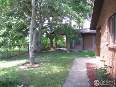 Walkway to front & deck off master