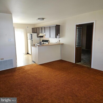 4 Defoe Cir, Newark, DE 19702 - photo 2