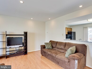 3008 Antrim Cir, Dumfries, VA 22026 - photo 4