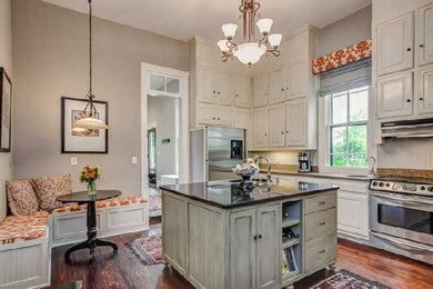 Love the eating area with with storage in the benc