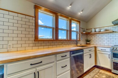 63130 Stenkamp Rd, Bend, OR 97701 - photo 5