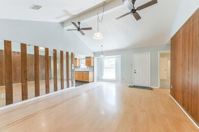 7103 Shady Arbor Ln, Houston, TX 77040 - photo 4