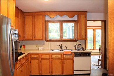 Kitchen, appliances included, esp this newer stain