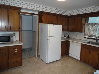 1308 Bradford St, Schenectady, NY 12306 - photo 3