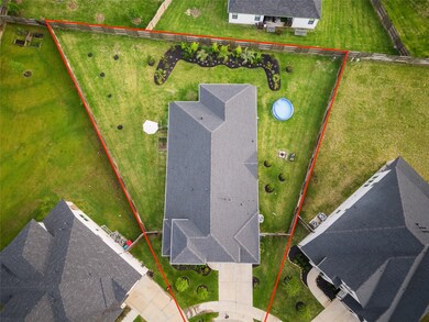 This home sits on a large lot with ample yard space in front and the back, lush landscaping and a well-maintained yard. Plenty of space to accommodate guest parking and situated on a quiet cul-de-sac street in the Firethorne community.