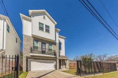 7819 De Priest St, Houston, TX 77088 - photo 2