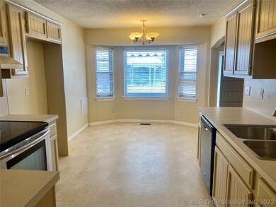 129 W Gulfport St, Broken Arrow, OK 74011 - photo 3