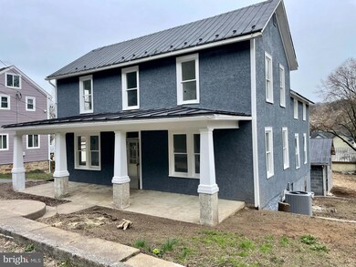 364 Wilkes St, Berkeley Springs, WV 25411 - photo 2