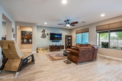 06-Living Room