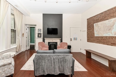104 W 9th St, Cincinnati, OH 45202 - photo 4