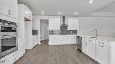 387 Delmoor Dr, Fuquay-Varina, NC 27526 - photo 3