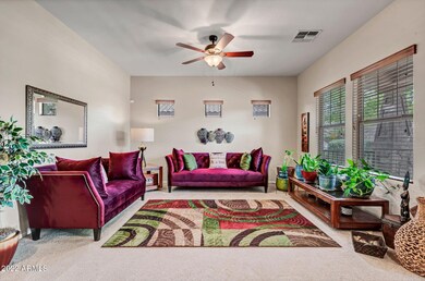 Den/Formal Living