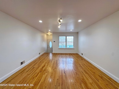 74 Dartmouth Loop, Staten Island, NY 10306 - photo 3