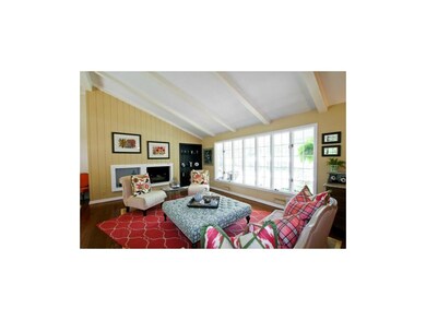 Fireplace, built ins & hardwoods