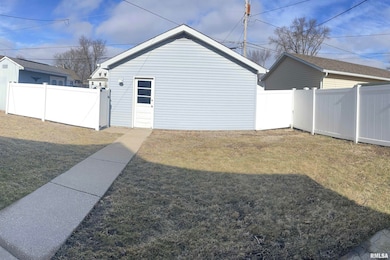 547 25th Ave, Moline, IL 61265 - photo 7