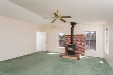 005_Family Room