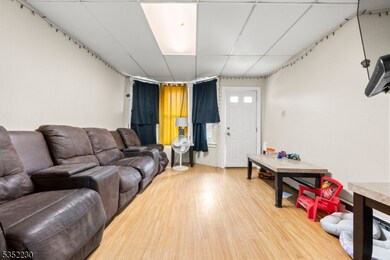 317 Mercer St, Phillipsburg, NJ 08865 - photo 4