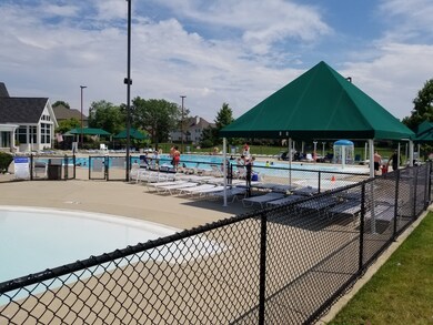 2243 Comstock Ln, Naperville, IL 60564 - photo 3