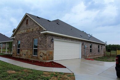 104 Cottongame Dr, Weatherford, TX 76088 - photo 5
