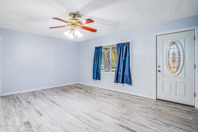 6203 Alexon Dr, Jacksonville, FL 32210 - photo 5