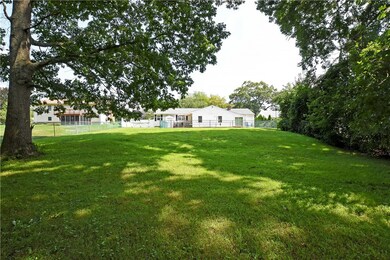 49 Estrell Dr, Riverside, RI 02915 - photo 2