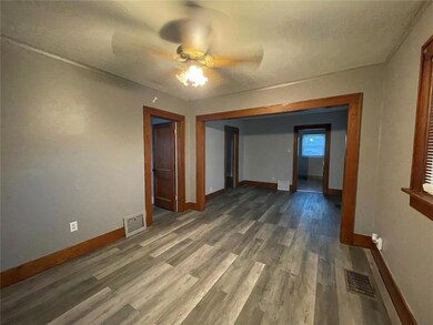 Living room vacant