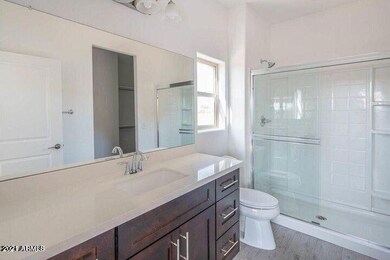 En-Suite Bathroom with closet