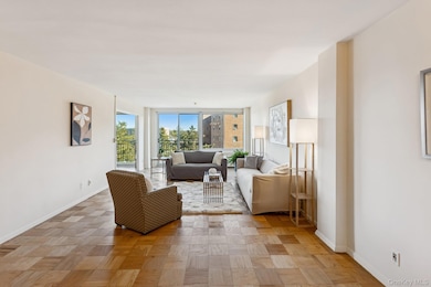 20 Old Mamaroneck Rd unit 5Q, White Plains, NY 10605 - photo 3