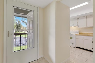 1600 NE Dixie Hwy unit 10-203, Jensen Beach, FL 34957 - photo 4