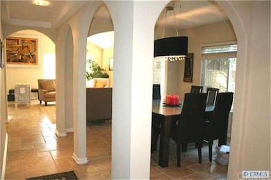 Hallway/Dining room