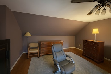 33 Walnut Tree Hill Rd, Shelton, CT 06484 - photo 6