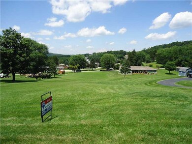 Land/Lot. EXTRA LOT 100ft x 225ft