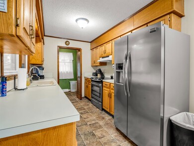 238 Lakeview Dr, Blacksburg, SC 29702 - photo 5