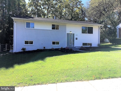 4204 Heathfield Rd, Rockville, MD 20853 - photo 2