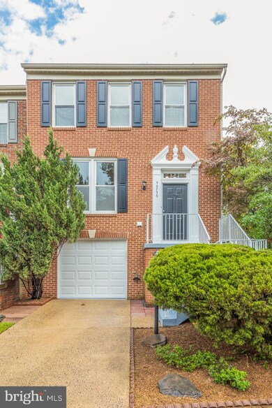 46756 Graham Cove Square, Sterling, VA 20165 - photo 3